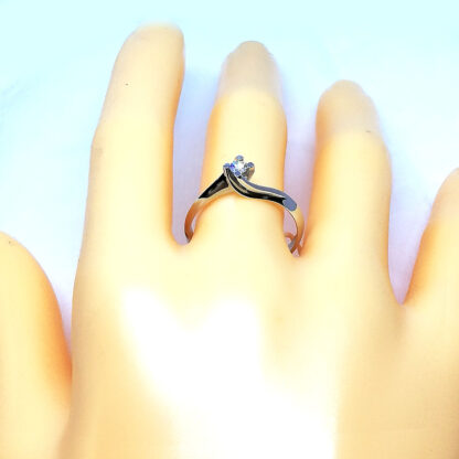 anello solitario valentine in oro bianco e diamanti pg gioielli