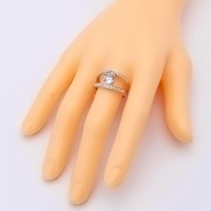 anello doppia fascia ovale in oro bianco con acquamarina e diamanti